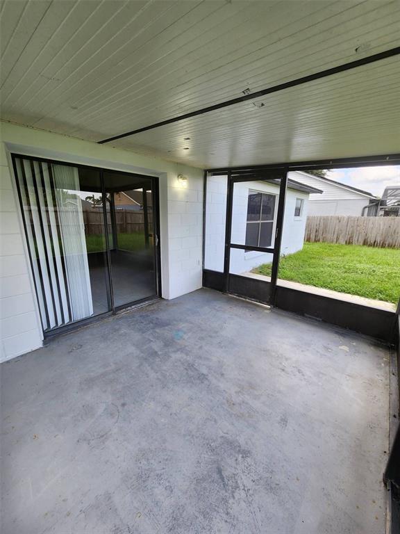 Building Photo - 607 Koala Ct