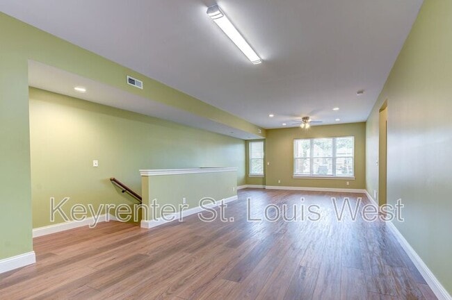 Building Photo - 3327 Park Ave