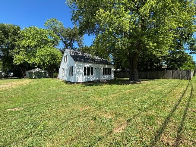 Primary Photo - Available now 2 bedroom 1 bath with bonus ...