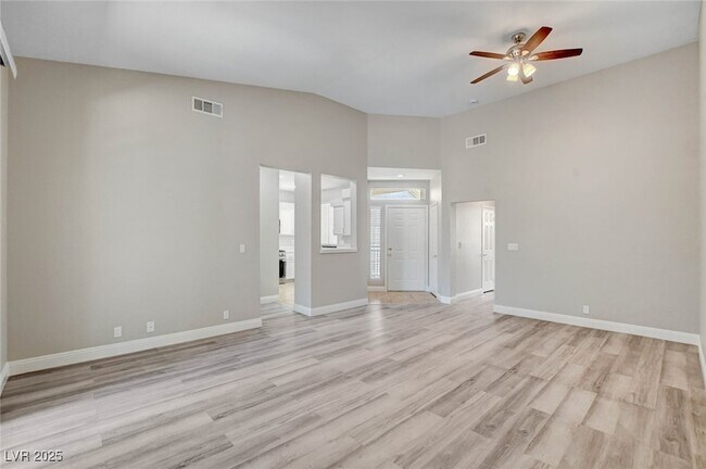 Building Photo - 5155 W Tropicana Ave