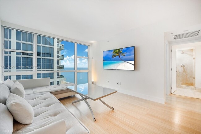 Building Photo - 6801 Collins Ave