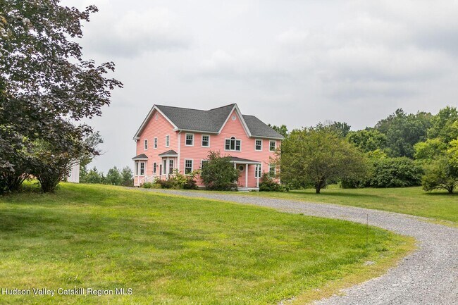 Building Photo - 29 Le Grand Ave