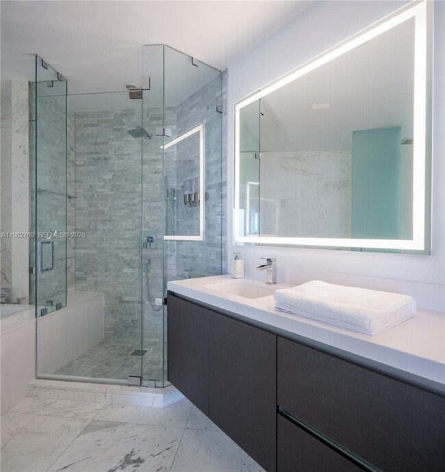 Building Photo - 851 NE 1st Ave