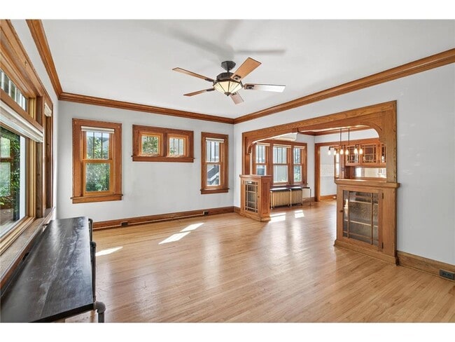 Building Photo - 3606 12th Ave S