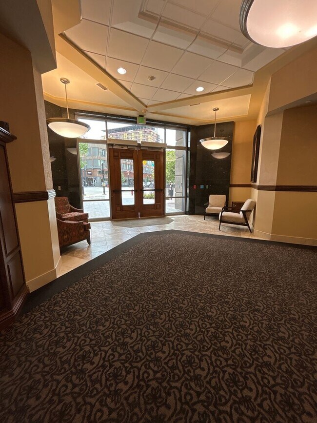 Building Photo - Rear opportunity in Downtown Boise!