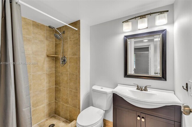 Building Photo - 3100 W Rolling Hills Cir