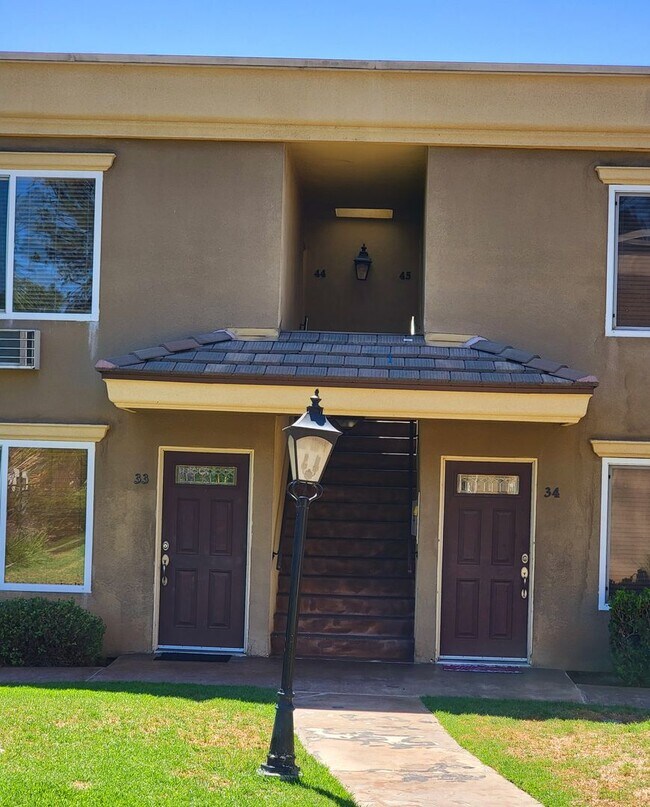 Building Photo - Charming 2-Bedroom, 1-Bathroom Condo for R...