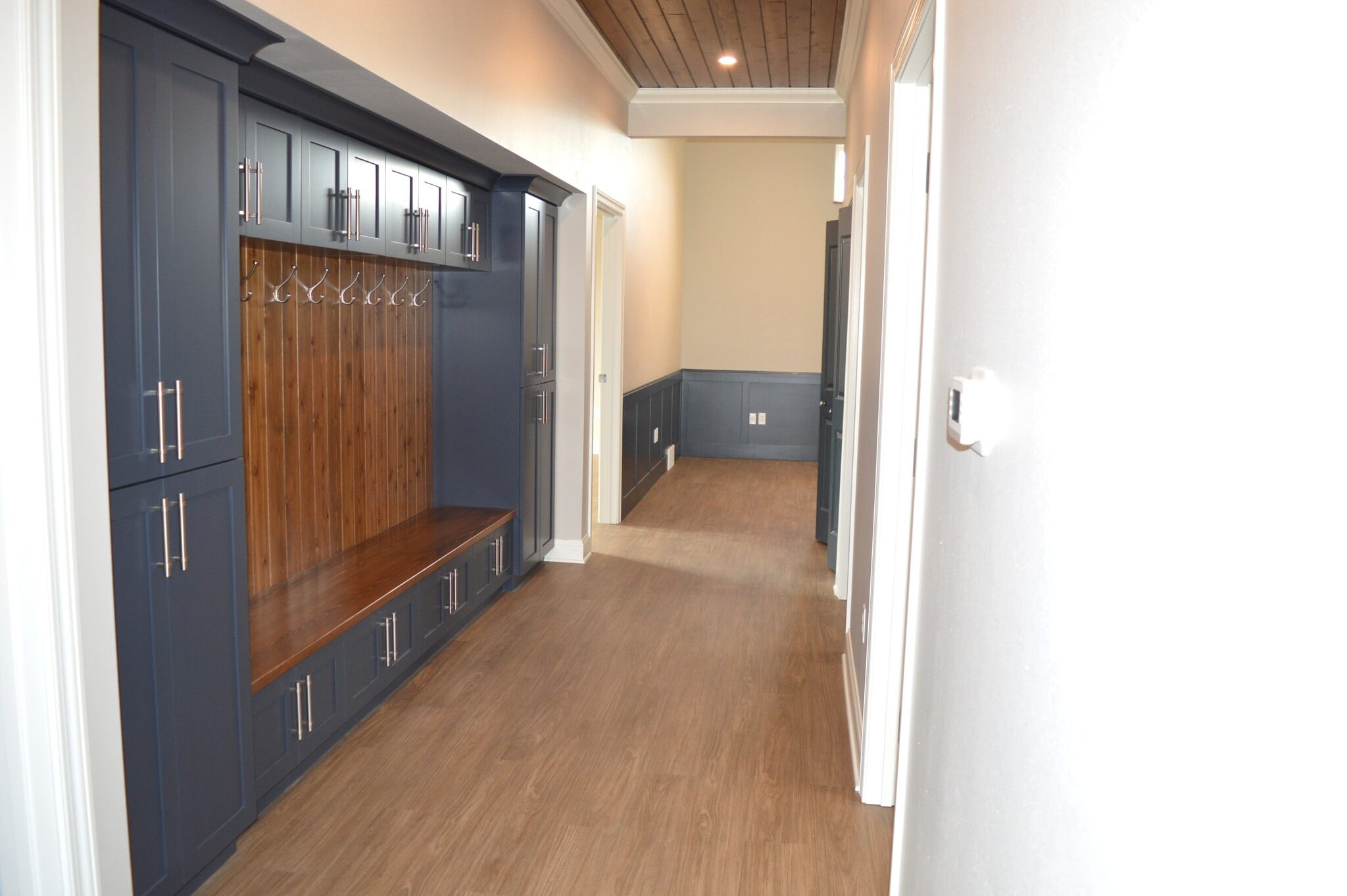 Building Photo - 100 S Washington St