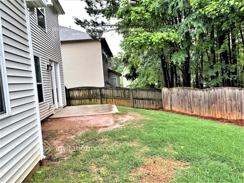 Building Photo - 15824 Homecoming Way