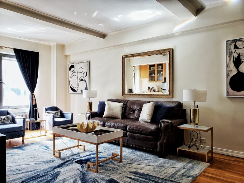 Building Photo - 227 E 57th St