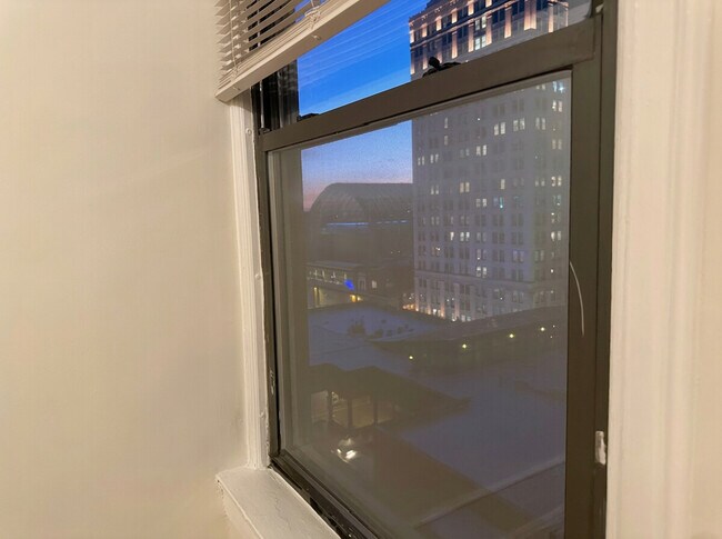 Building Photo - 1324 Locust St