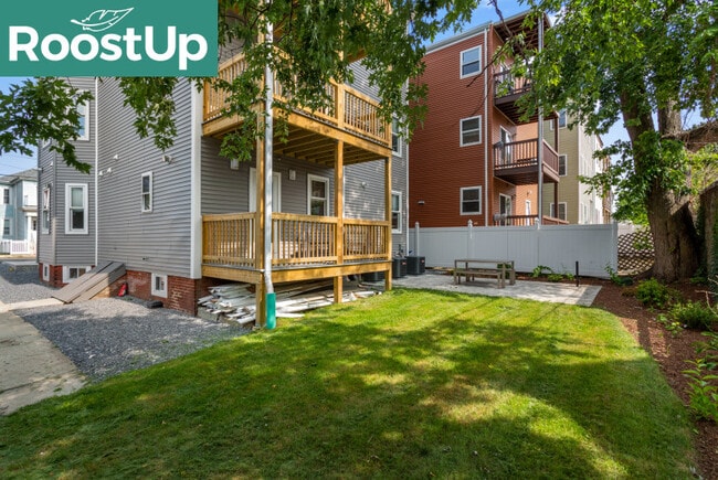 Building Photo - Furnished Bedroom with Private Bath in East Boston