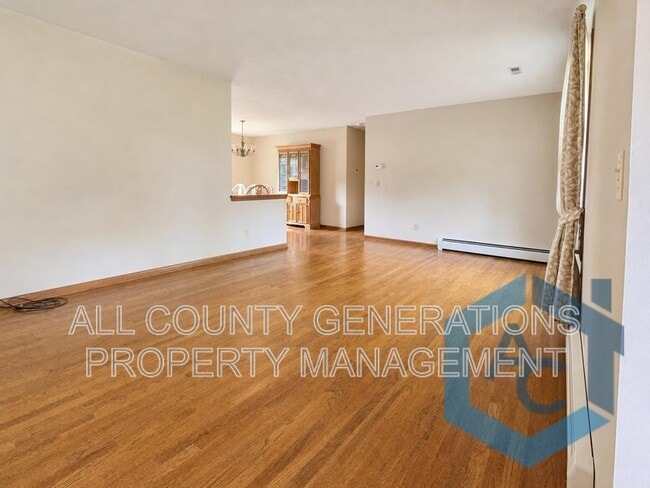 Building Photo - 2281 Weymouth Rd