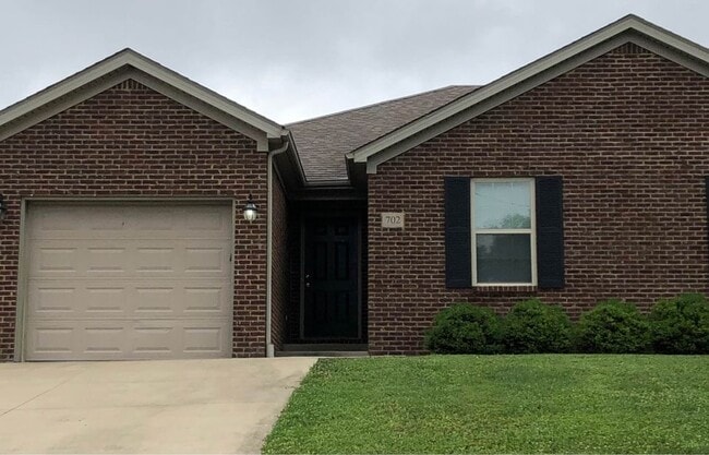 Primary Photo - 708 Chatham Ct