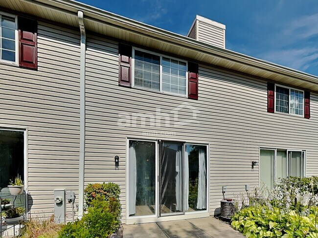 Building Photo - 104 Polaris Dr