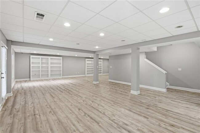 Building Photo - 10504 New Cove Rd