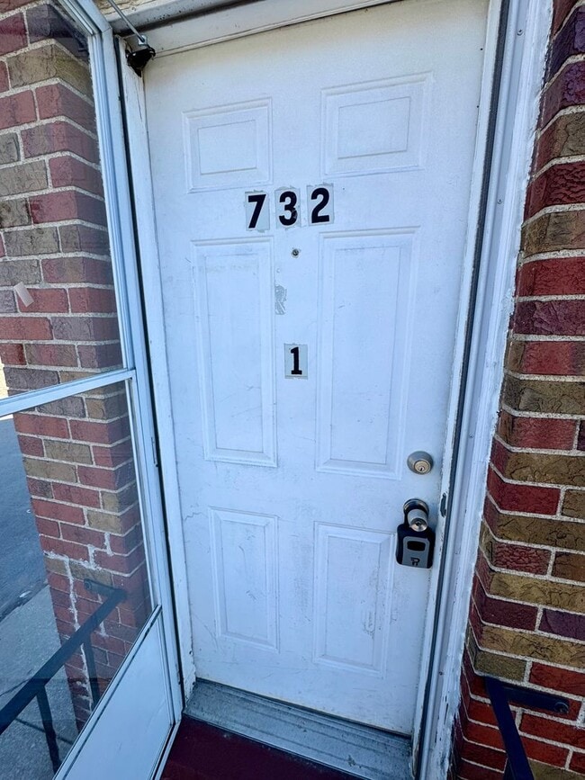 Building Photo - 732 Idlewood Ave