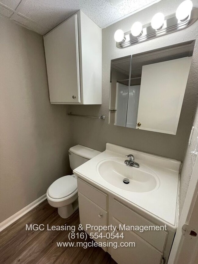 Building Photo - Le Grand Apartments - Ask about our June Move-In Specials!