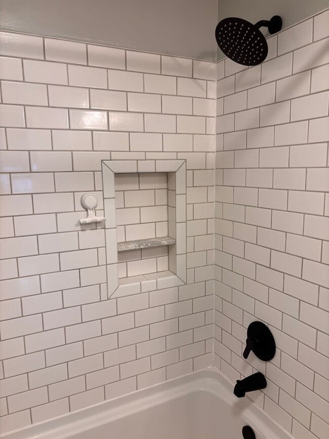 Building Photo - Single Family Home located within Minutes of both Hospitals. - 3 Bedrooms, 1 Bathroom and 1 Car G...