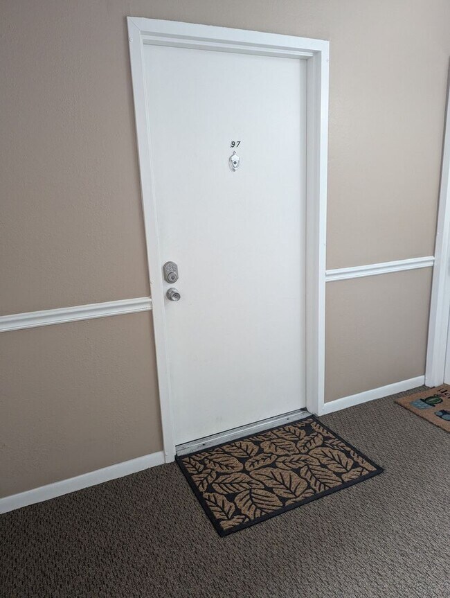 Building Photo - 2BR Condo in West Chester, **Pet Friendly-...