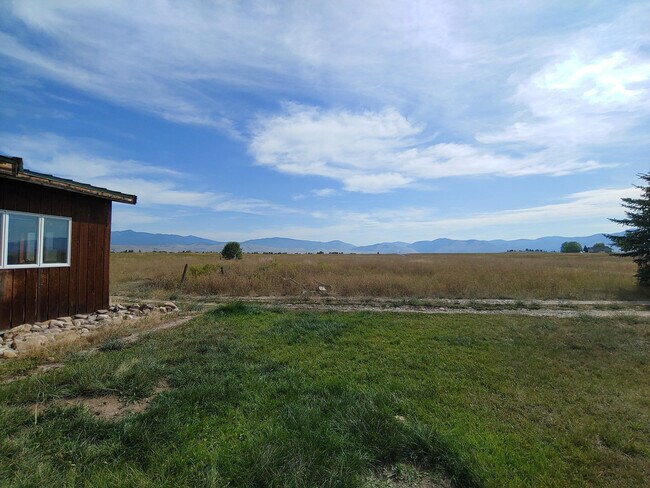 Building Photo - 8890 Cusker Ln