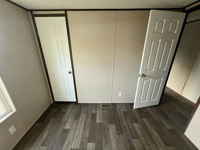 Building Photo - 51 Tower Manor Dr