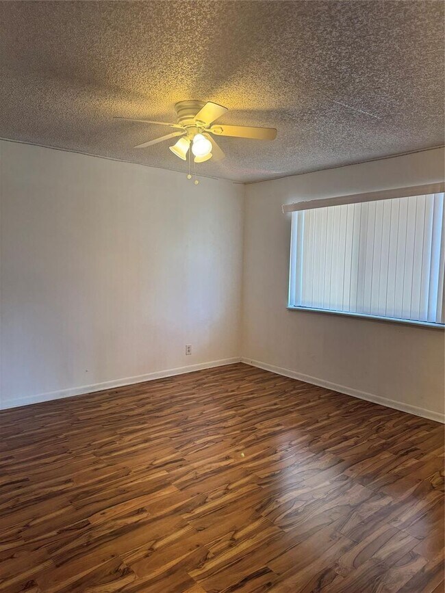 Building Photo - 16360 Water Way