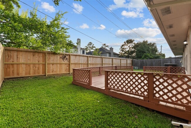 Building Photo - 15834 Constitution Ln
