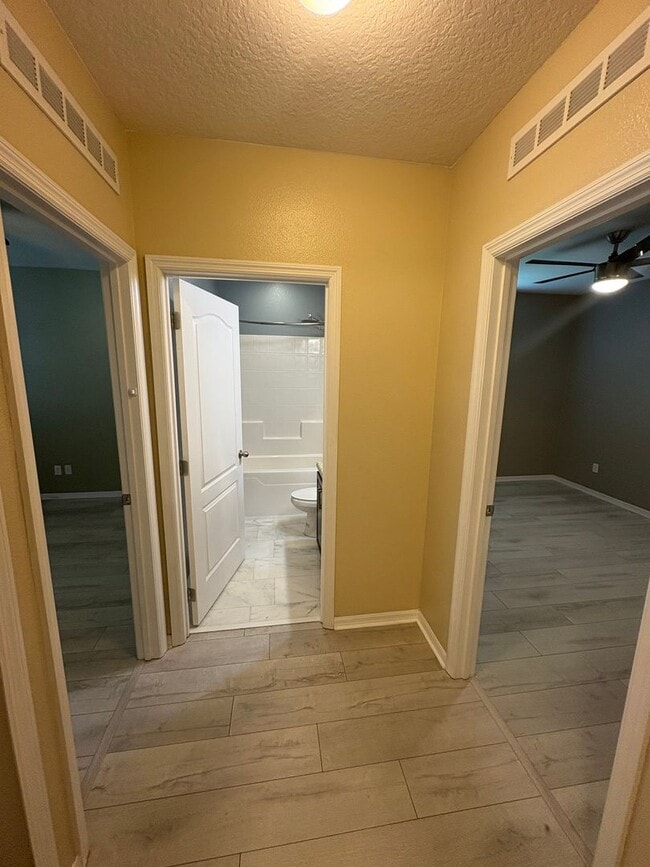 Building Photo - 3 Bed / 2 Bath Home w/ Solar Panels!