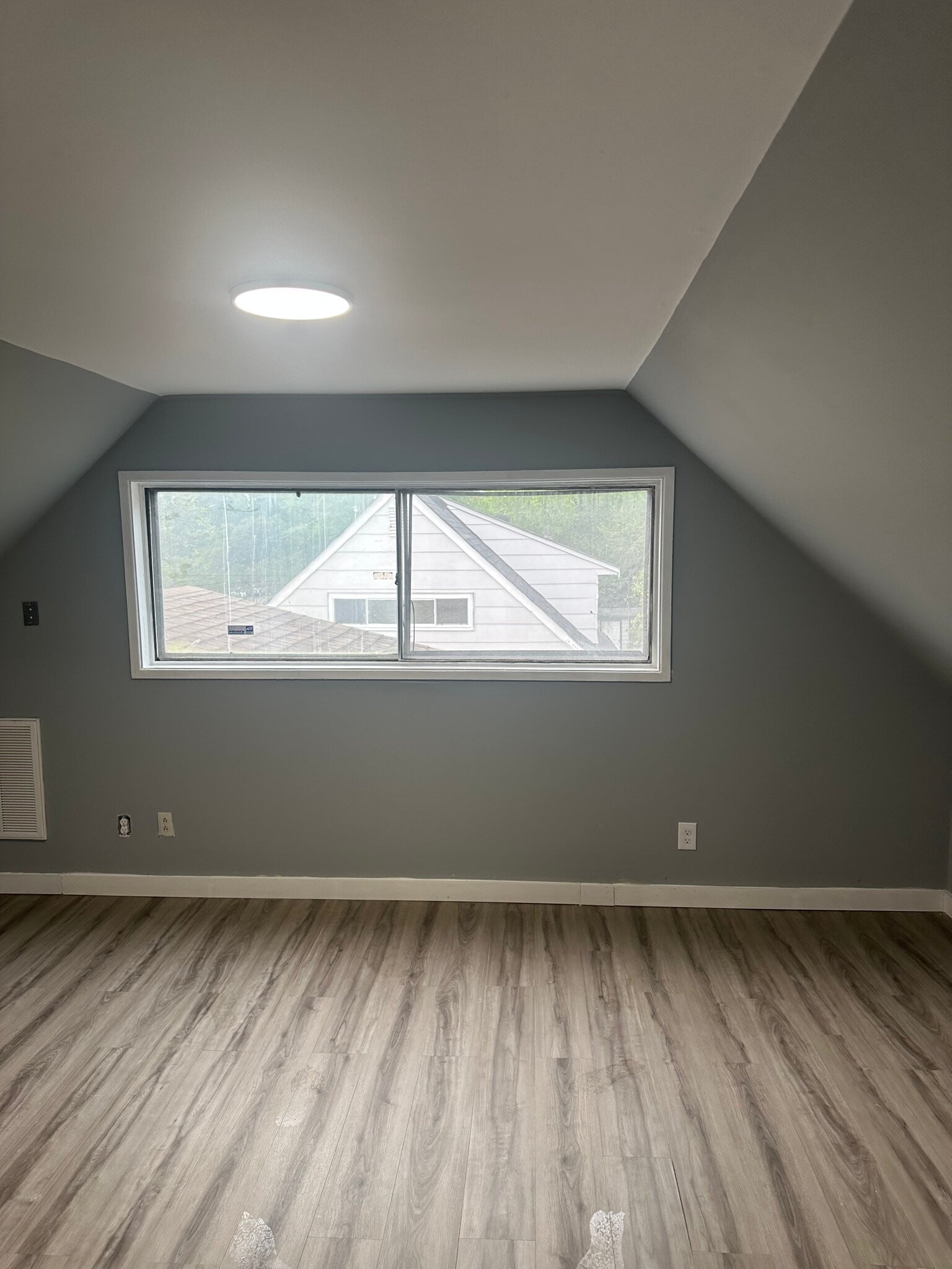 Building Photo - 1303 Barnard Dr