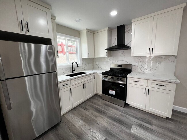 Building Photo - Brand New Three Bedroom and One Bath ADU House for Rent in Pico Rivera