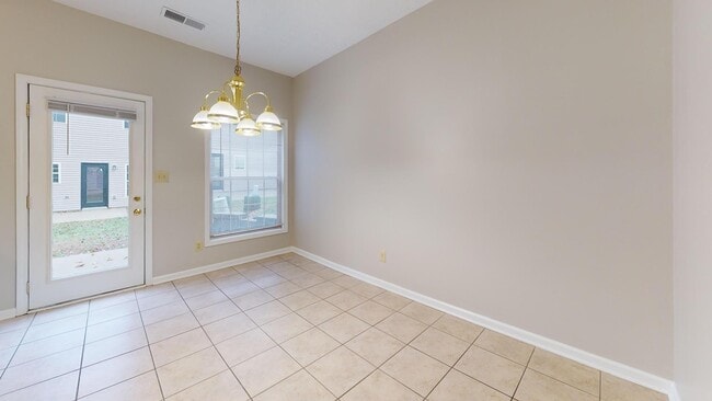 Building Photo - 3735 Lochdale Terrace