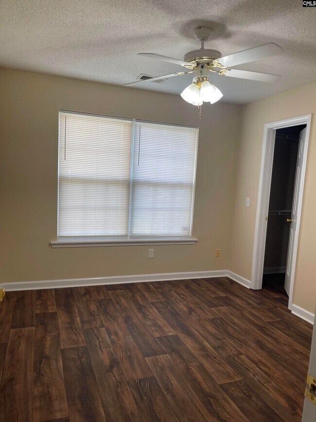 Building Photo - 722 Wildlife Ln