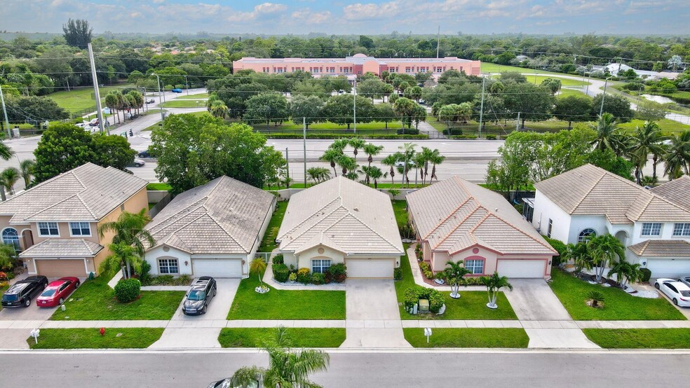 Building Photo - 7607 Colony Lake Dr