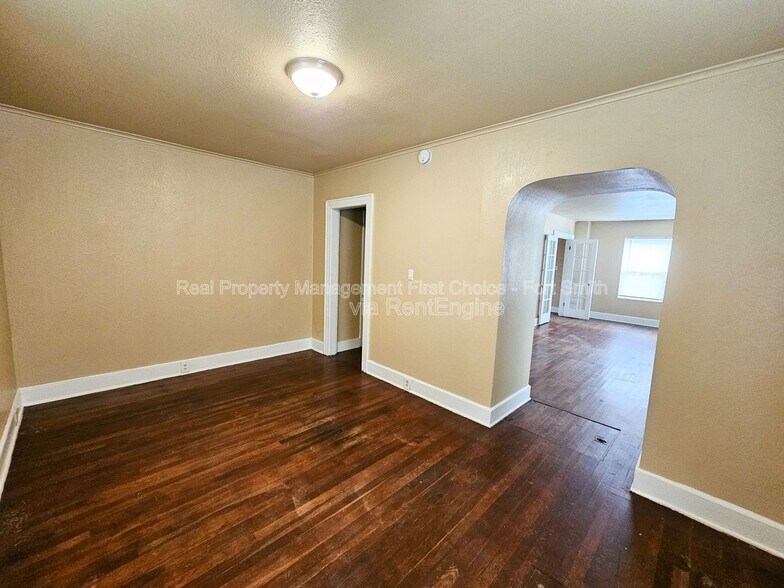 Building Photo - 1008 S 23rd St