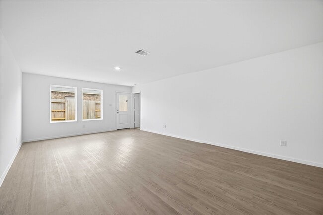Building Photo - 16842 Spotted Oak Dr