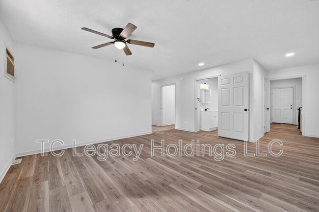 Building Photo - 127 Haymond Hwy