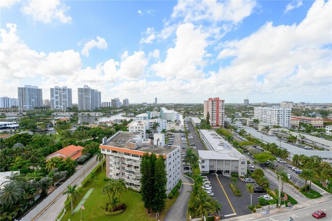 Building Photo - 3180 S Ocean Dr