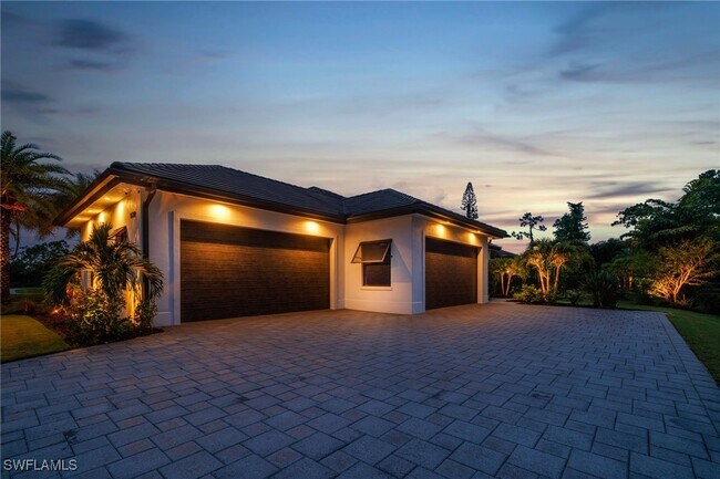 Building Photo - 15392 Old Pine Ct