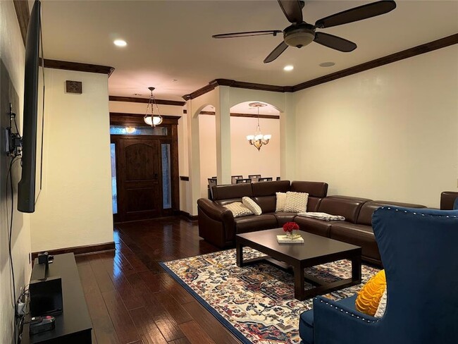 Building Photo - 16616 Moorgate Ln