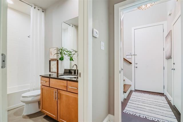 Building Photo - 1333 St Joseph St