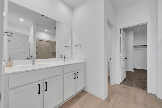 Building Photo - 31855 Hallington Hl Ln