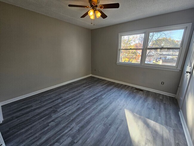 Building Photo - WESTERN BRANCH - RADCLIFFE MEADOWS