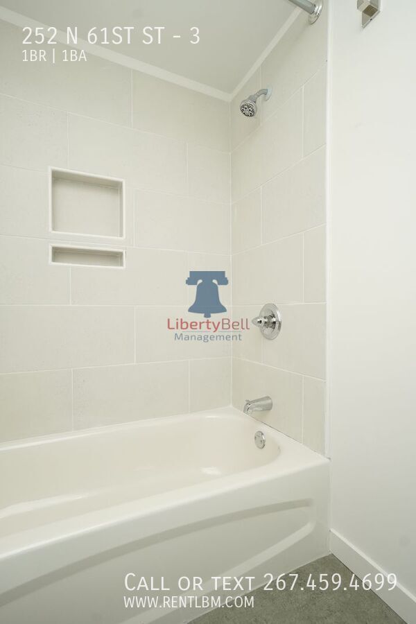 Building Photo - 252 N 61st St