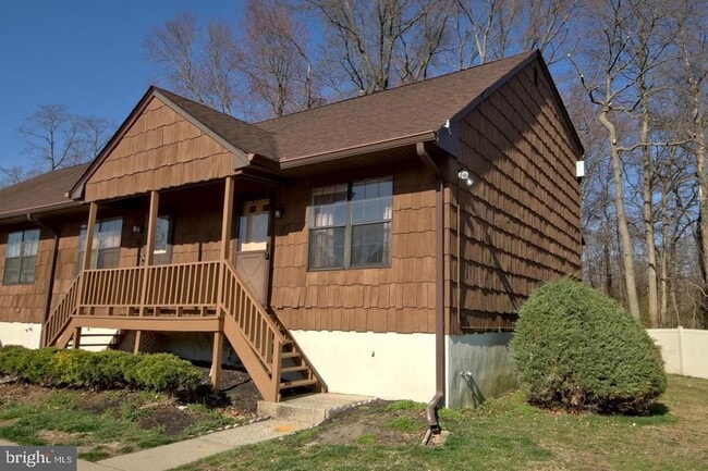 Building Photo - 39 Quail Run Dr