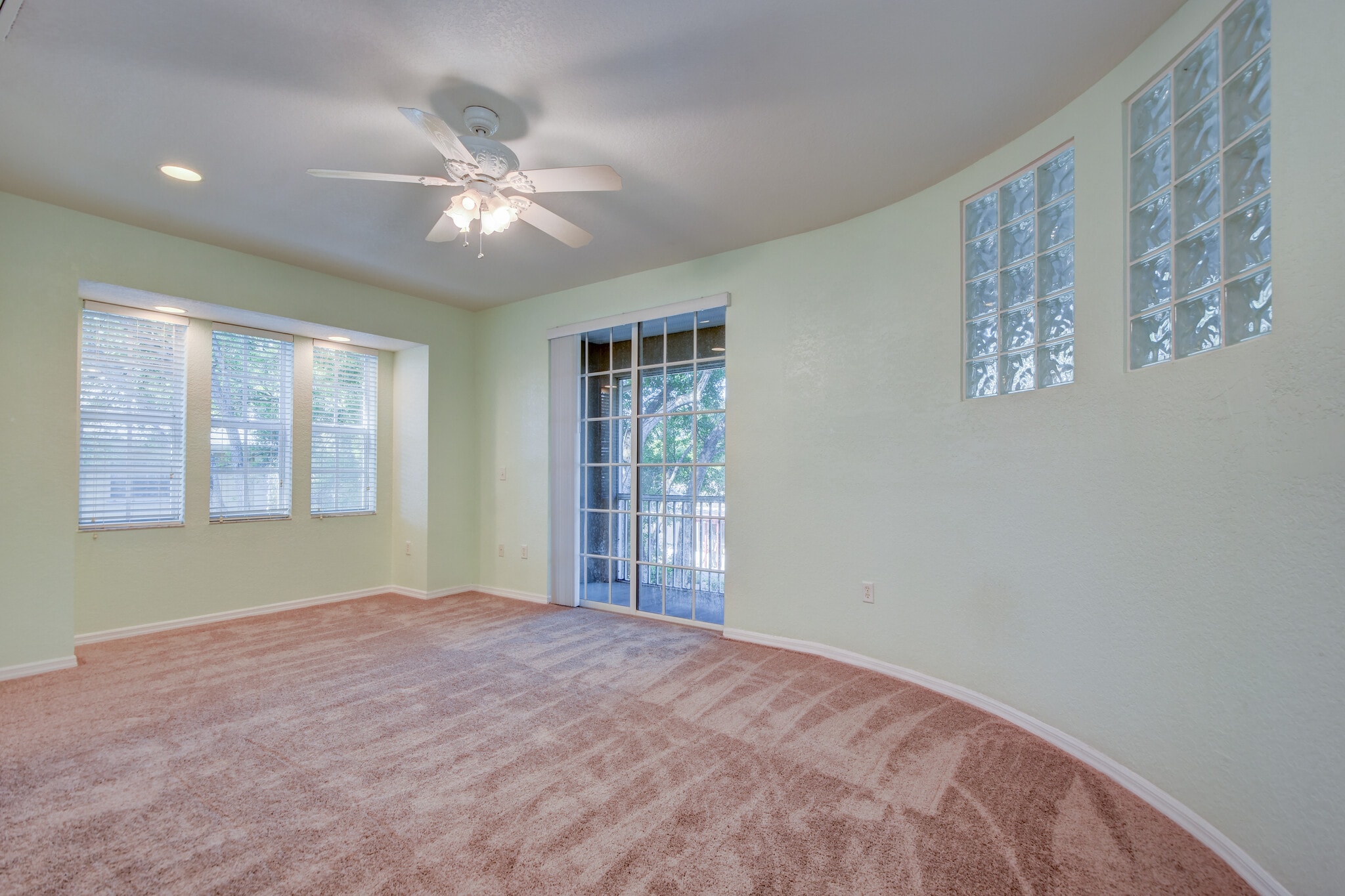 Building Photo - 1812 Bayshore Way