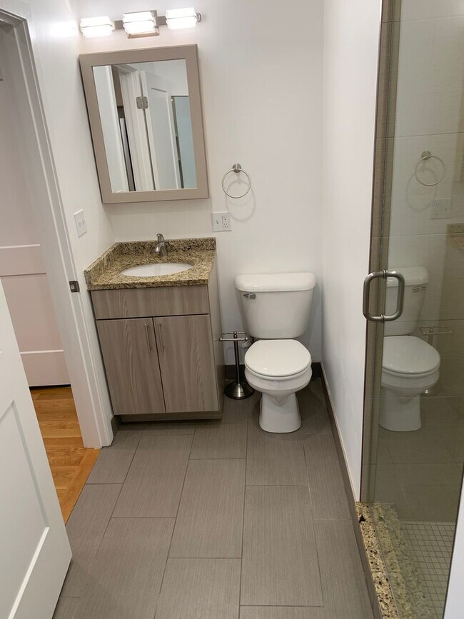 Building Photo - CHELSEA/BOSTON NO BROKER OR RENTAL FEES !!...