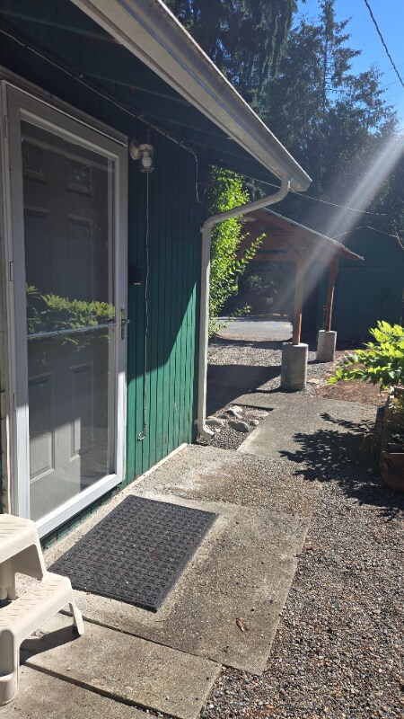 Building Photo - 18440 NE Woodinville Duvall Pl