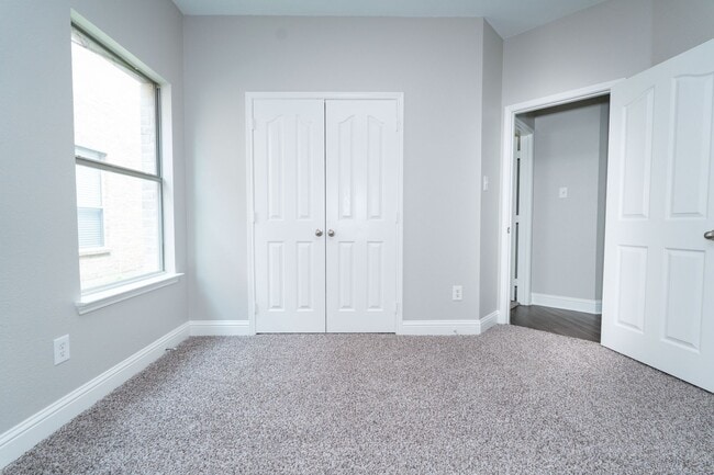 Building Photo - 3105 Whispering Pine Blvd
