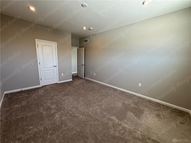 Building Photo - 141 Kenneth Hamilton Way
